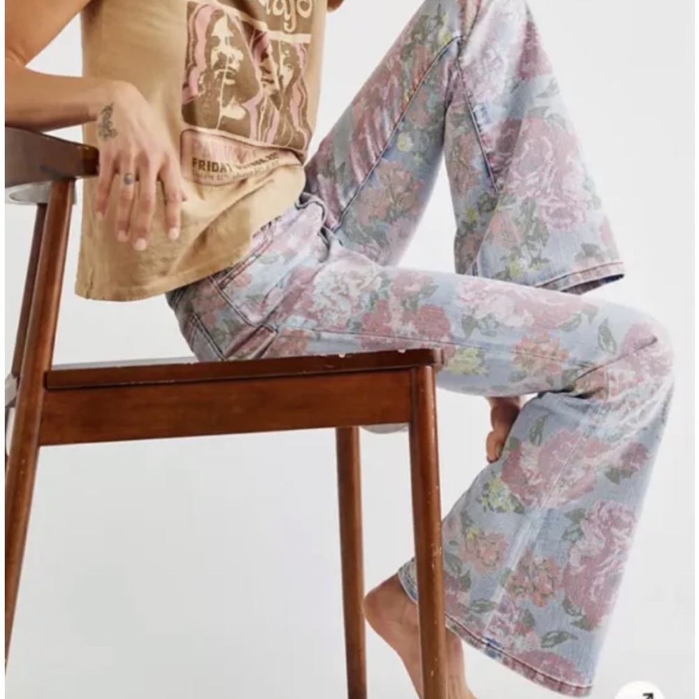 Free People Driftwood Farrah Flare Floral 30